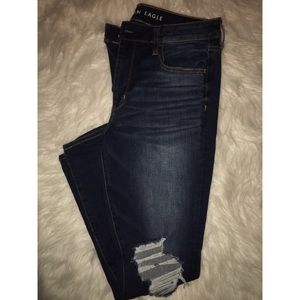 High waisted ripped American Eagle skinny jeans